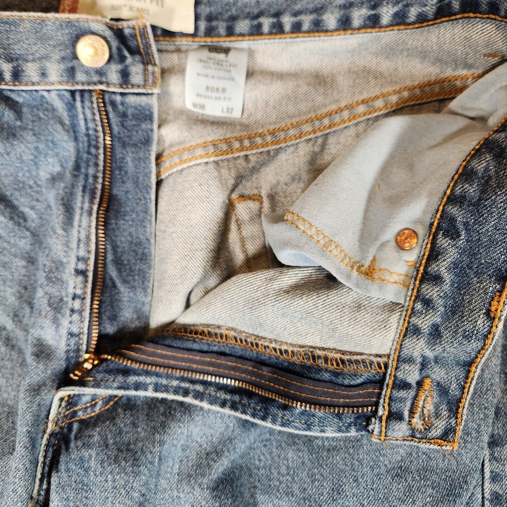 Vintage Levi's Jeans 505 Men's 34X31 (Tag 36X32) Blue Regular Straight Cotton - Picture 6 of 14